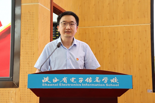優(yōu)秀共產(chǎn)黨員許睿發(fā)言.jpg