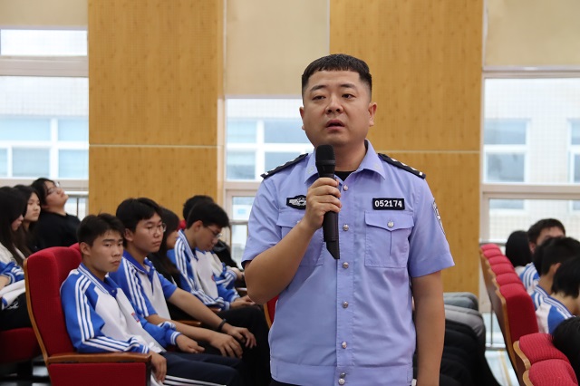 竇志警官分享真實案例.jpg